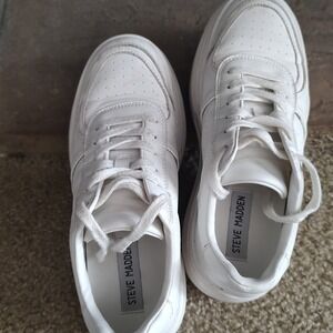 Steve Madden Womens White Platform Chunky Sneakers Low Top Lace Up Shoes 7.5‎
